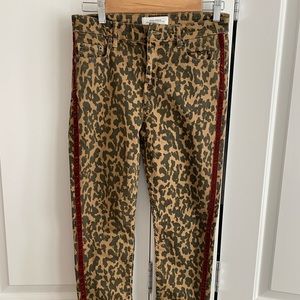 Zara high rise skinny jeans, size 6, stretchy material, only tried on never worn
